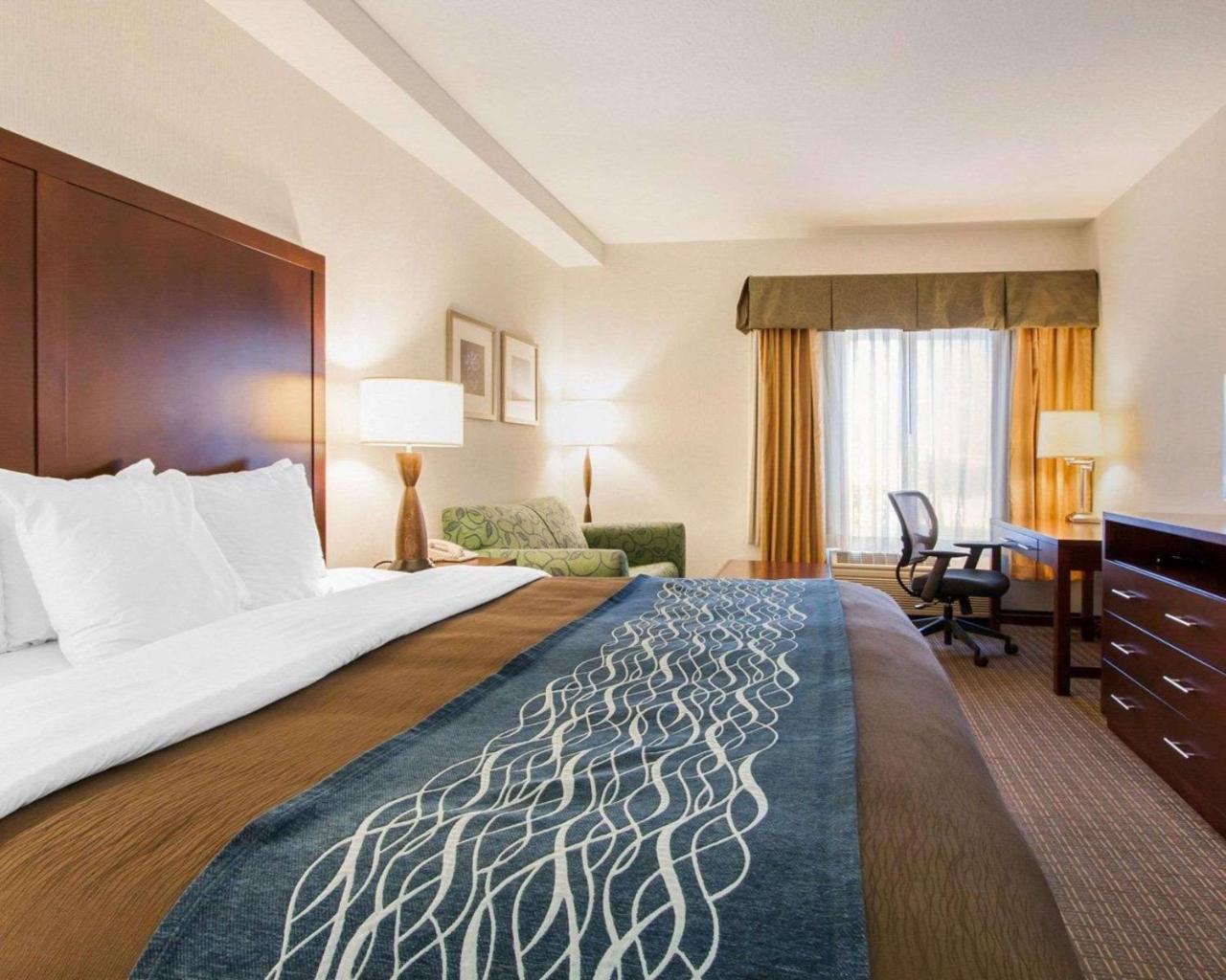 Comfort Inn & Suites-Portland Airport Eksteriør billede